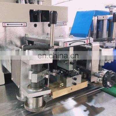 Low Price Manufacturer Flow Pillow Pouch Multi-function Waffle Loaf Bread French Toast Baguette Croissant Packaging Machine photo-3
