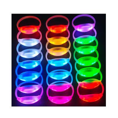 New Arrival Bracelets with 4 LED Lights Custom LOGO Light up Party Color Change LED Bracelets