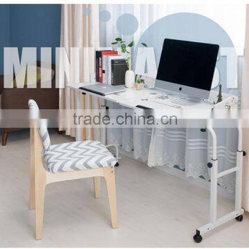 208#Movable and scalable the desk wihch can across the bed