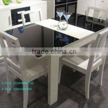 Modern extensible dining room furniture