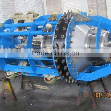 Pipeline center equipment
