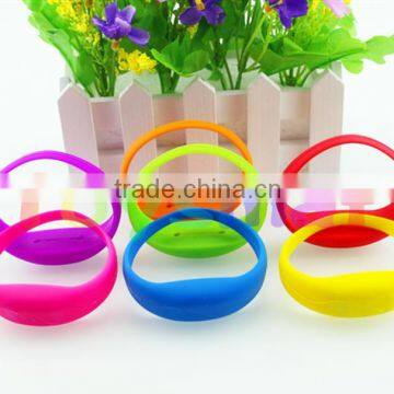 Safety Slap LED Silicone Bracelet, Cheap Custom Silicone Slap Bracelet, Cool Men's Silicone Bracelet photo-1