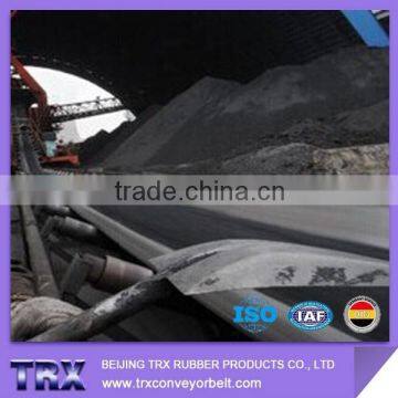 Flame resistant flat rubber conveyor belt for mining industry