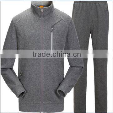 OEM Manufacturer Ruifei high quality sports Tracksuit for men.