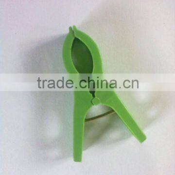 Plastic clip injected mould design