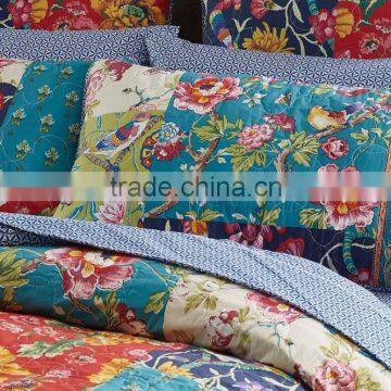 Evocative of Traditional Patchwork Design Quilt Cover photo-3
