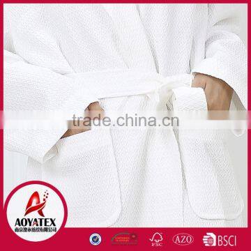 China Factory High Quality 100% Cotton Waffle Bathrobe photo-3