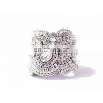 Aidocrystal High quality hand made bridal jewelry white wedding rhinestone cuff bracelet