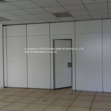 Звукоизолирующая подвижная перегородка