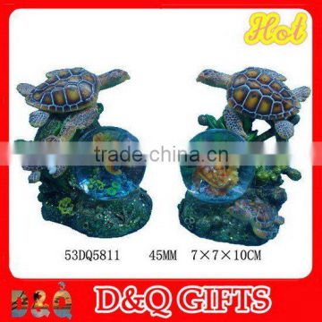 Polyresin turtle waterglobe