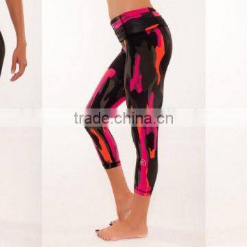 Pink And Black Camouflage Crop Tight Legging For Gym Wears, Running Wears, Yoga Wears, Active Wears, Ci-51