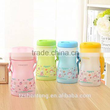 Kids twist lid portable plastic drinking water bottle