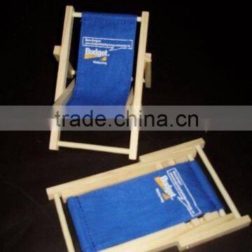 beach chair shape cell phone holder