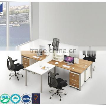 Wholesale luxurious panel four-seater office furniture desk workstation