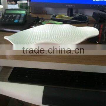 China Facotry Wholesale Melamine Plastic Green Banana Leaf Plates With Declare OEM