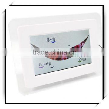 480 x 234DPI 7 Inch Wide Screen TFT LCD Big Digital Photo Frame White