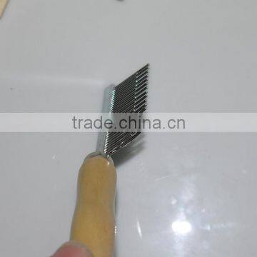 Wood Handle Animal Comb photo-5