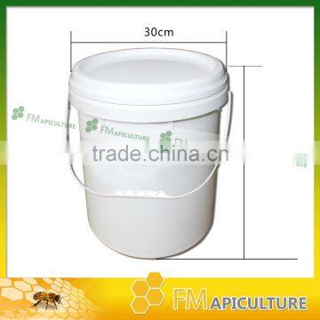 Plastic Honey Barrel; Hotsale Bee Keeping Tools Honey Bucket , Honey Tank Plastic. photo-3