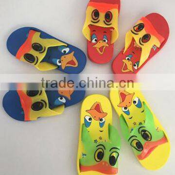 Wholesales indoor bathroom childrens kid shoes slides cartoon slipper stock lot closeout