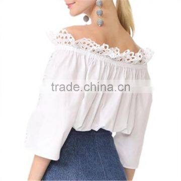 2017 OEM Semi-sheer Loose Off-shoulder Neckline London Lace Blouse photo-4