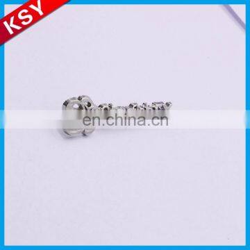 Newest High Quality ChainEngraved Metal Hanging Tag Silver Metalic Thread Woven Labels For Clothing