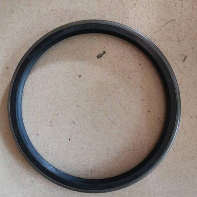 Replacement Chinese bus parts accessories 31N-03080 bus Front wheel oil seal