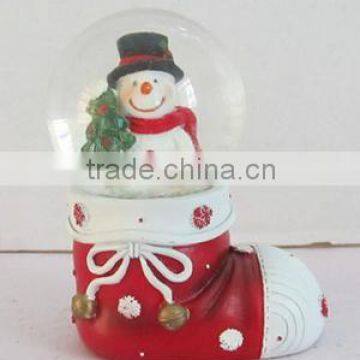 Polyresin Christmas custom statue water globe Ornament