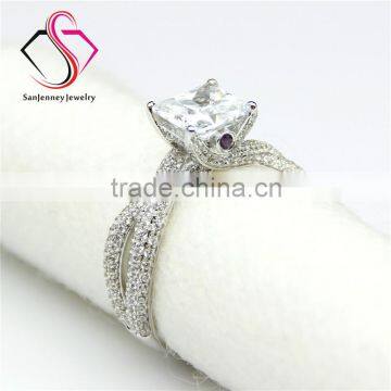 Princess Brilliant Cut Moissanite Sqaure 2 Carat 7mm Center Split Shanks 14k 18k White Yellow Gold Platinum Engagement Ring