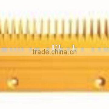 Escalator Comb Plate, 155*93mm, 17T, Yellow, ABS, Center S655B6