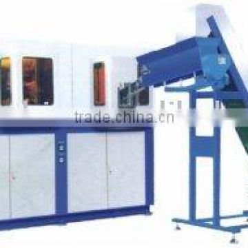 Automatic pet bottle blowing molding machine