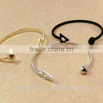 Fashion New Copper Alloy Triangle Cuff Expandable Pyramid Bangle Wholesale photo-6