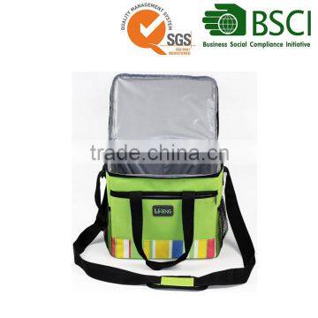 Insulated lunch cooler bag