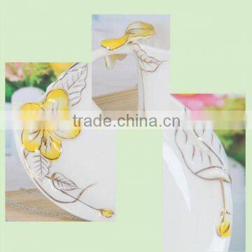 Wholesale Porcelain Hibiscus Gold Traced Tea Cups and Saucers Sets photo-6