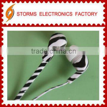 2016 stylish promotion zebra inear headphone as hallowmas gift