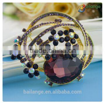 High quality fancy new arrival wedding rhinestone brooches pin for clothes