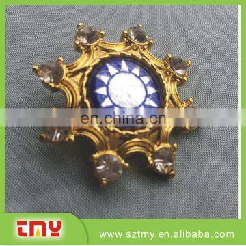 custom flower shape gold metal lapel pin with butterfly pin back