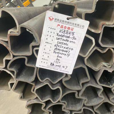 Tuyau d'acier spécialement conçu, de forme particulière et sans soudure pour les pipelines pétroliers et gaziers