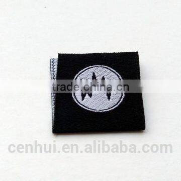 custom brand name woven cotton label center fold