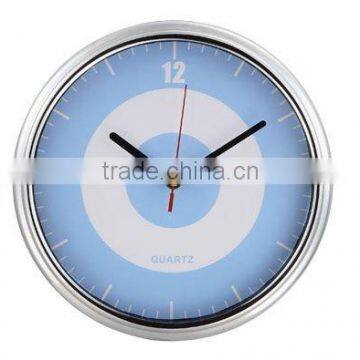 Round metal clock