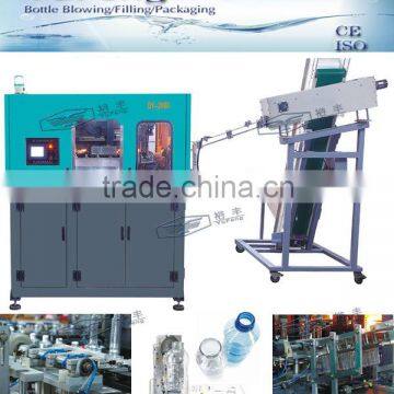 PET bottle blow molding machine