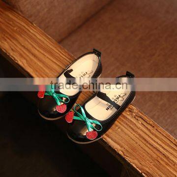 In the Autumn of 2016 Children's Shoes Super Soft Girls Princess Shoes Cute Cherry Dance Shoes Wholesale photo-2