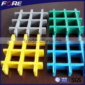 Light weight chemical resistant Plastic walkway grid