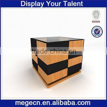 Decorative Clothes Display Stands for Garment Store photo-2