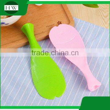 Kitchen Accessories Creative Multipurpose Plastic Long Handle Fish Stand Shovel Ladle Scoop Rice Spoon photo-4