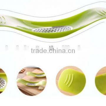 CY178 New Arrived Convient Cooking Tools Novelty Kitchen Garlic Press photo-6