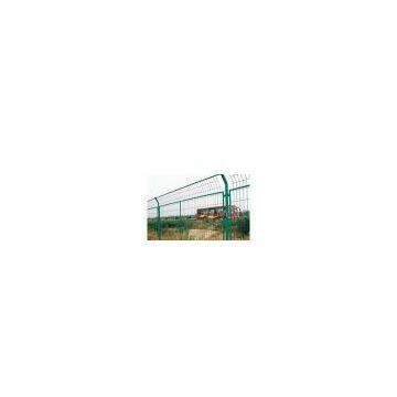 Wire mesh fence