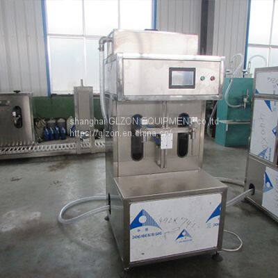 Semi-automatic gravity filling machine