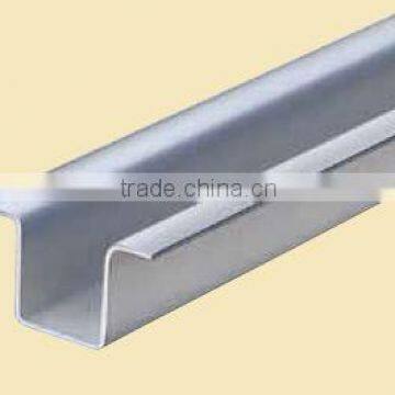 HANGING SLIDING DOOR HARDWARE FOR WOODEN DOOR USED AT A WAREHOUSE ETC WITH OTHER RELATIVE PARTS.