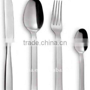 24 pieces cutlery set