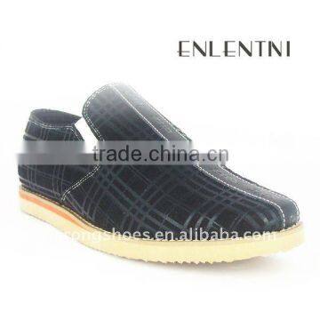 New design men casual canvas shoe in China